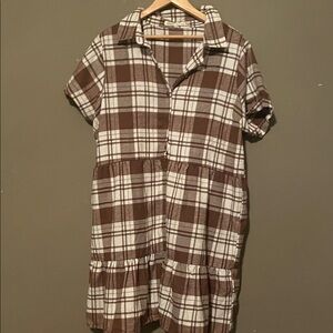 Chic Brown Plaid Dress with Short Sleeves A5